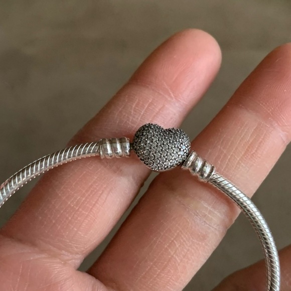 Pandora Pave Heart Claps Bracelet w/ 9 NEW Sanrio Hello Kitty Theme Charms - Picture 13 of 17